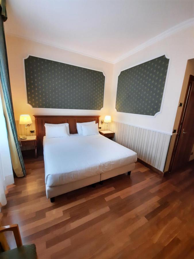 Andreola Central Hotel Milano Ngoại thất bức ảnh