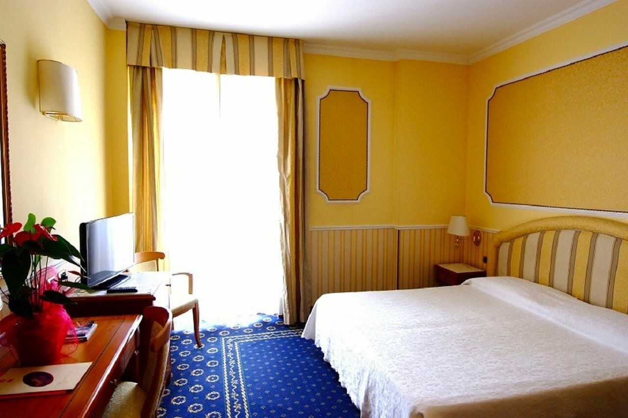 Andreola Central Hotel Milano Ngoại thất bức ảnh