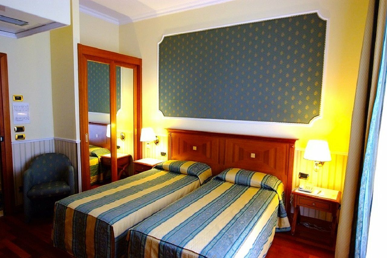 Andreola Central Hotel Milano Ngoại thất bức ảnh